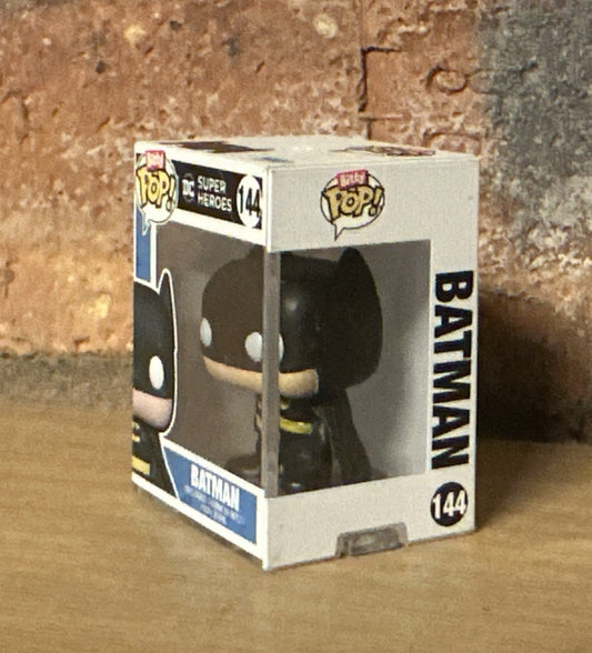 Funko Bitty Pop DC Comics Batman  # 144 Batman (0.9-inches tall)0