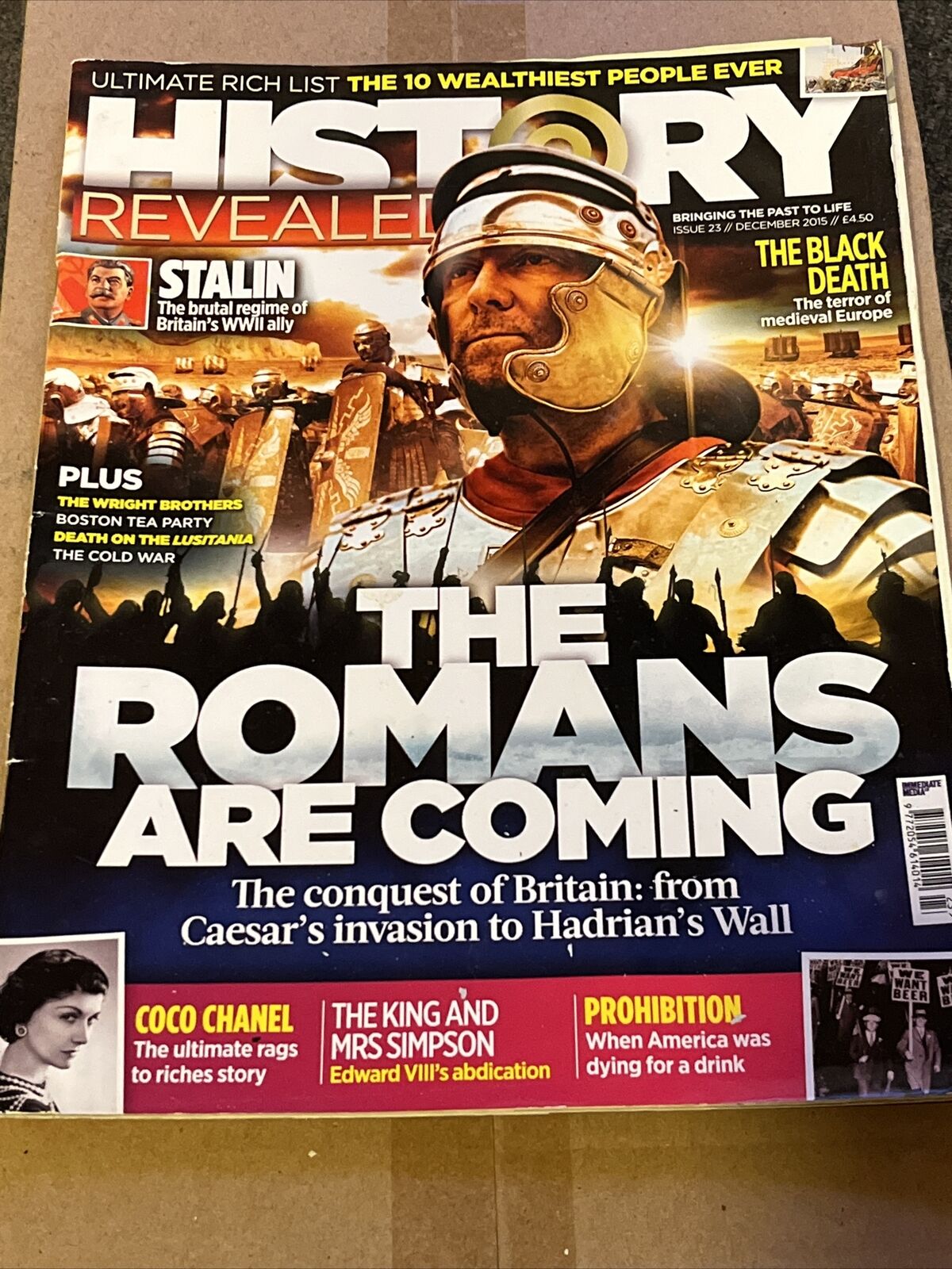 BBC HISTORY REVEALED MAGAZINE December 2015 Romans Are Coming Chanel Black Death - SOScollectible