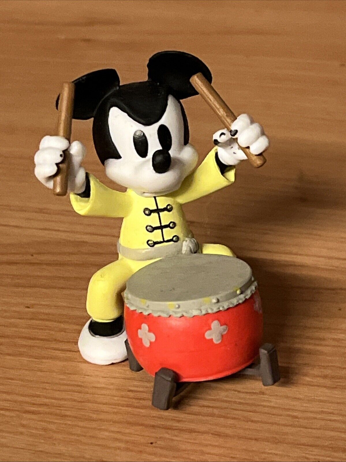 Disney Kung Fu Mickey Mouse Figure Series - Drummer Mickey Bruce Lee 6cm Giftbox - SOScollectible