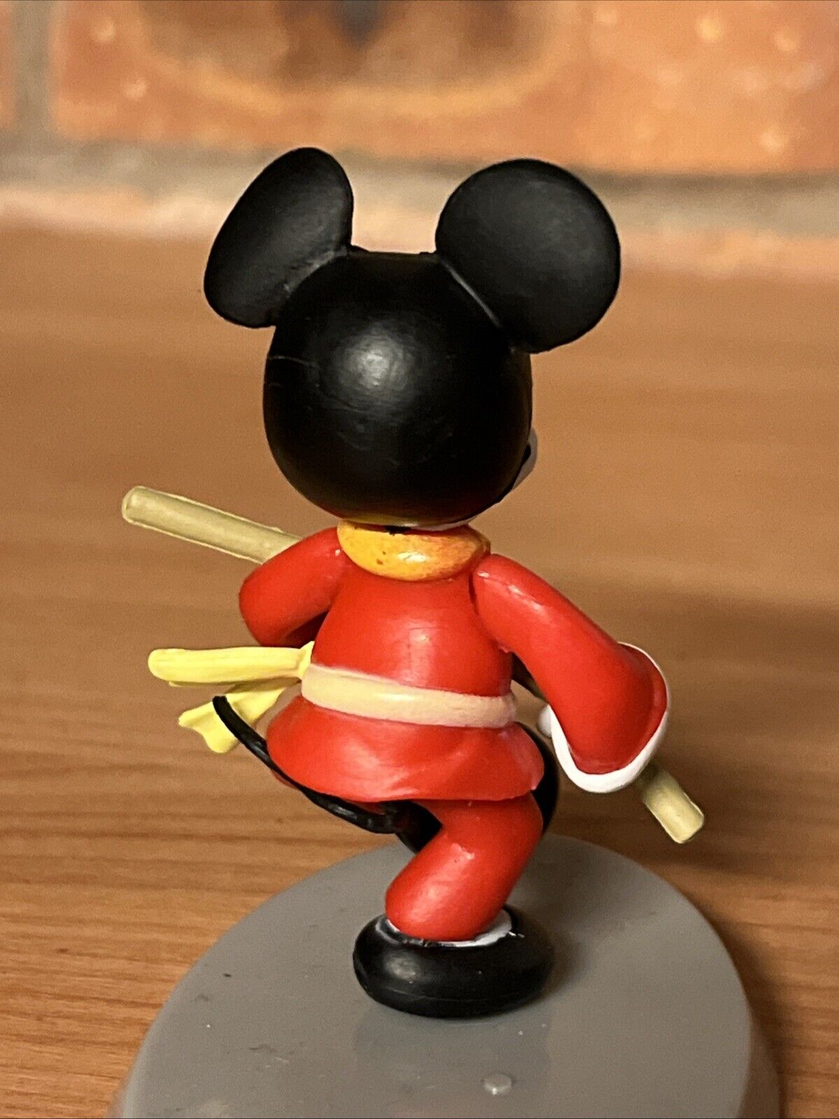 Disney Kung Fu Mickey Mouse Figure Series - Stick Fighting Bruce Lee 6cm In Box - SOScollectible