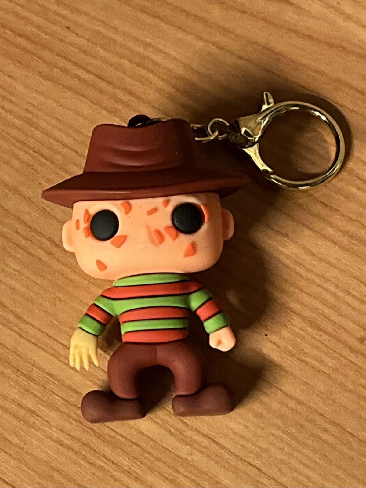 Fred Freddy Krueger A Nightmare on Elm Street Key Keyring Horror Cult Tv - SOScollectible