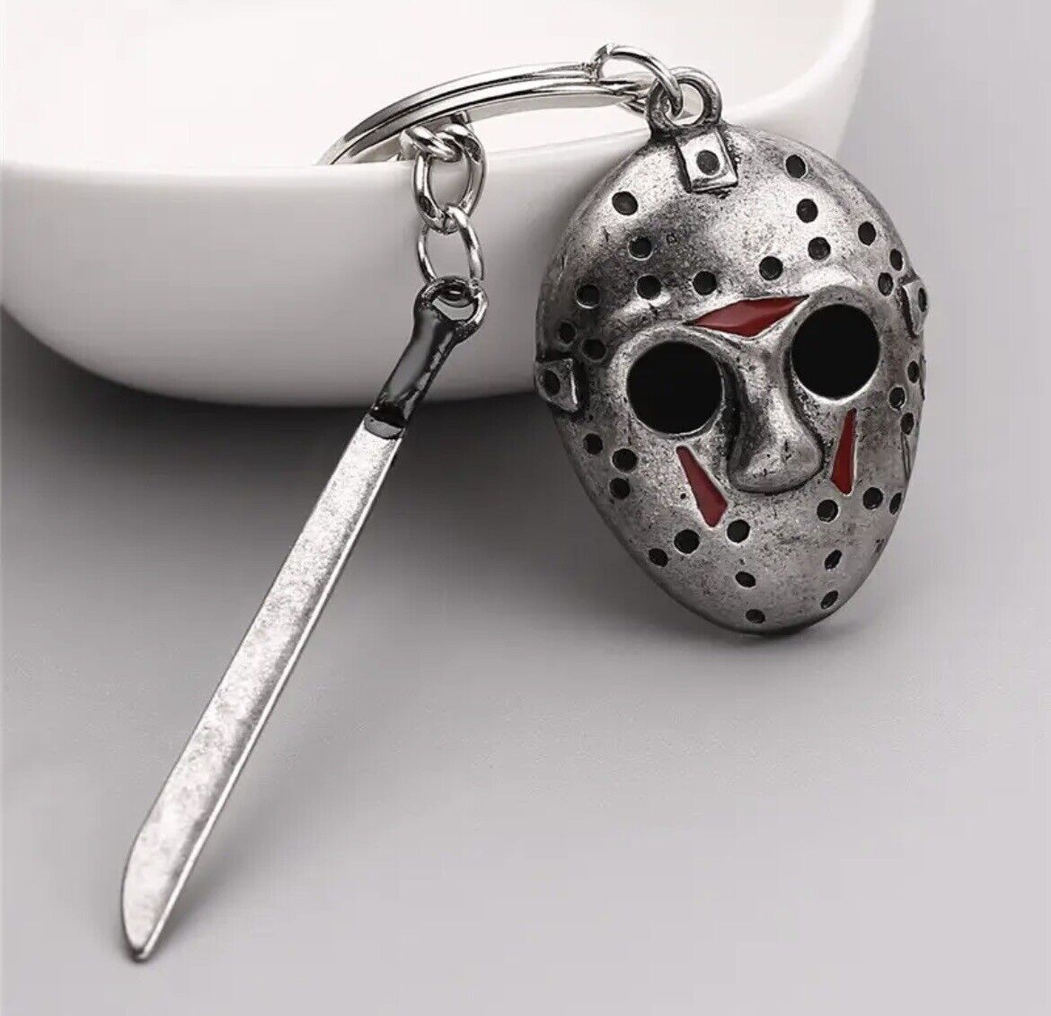 FRIDAY THE 13TH KEY RING KEY CHAIN JASON VORHEES MASK & MACHETE Style NEW Metal - SOScollectible