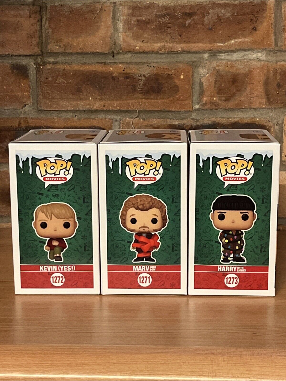 Funko Pop! Home Alone Harry Marv Kevin Yes Bow Lights Vinyl Cult Xmas Set - SOScollectible