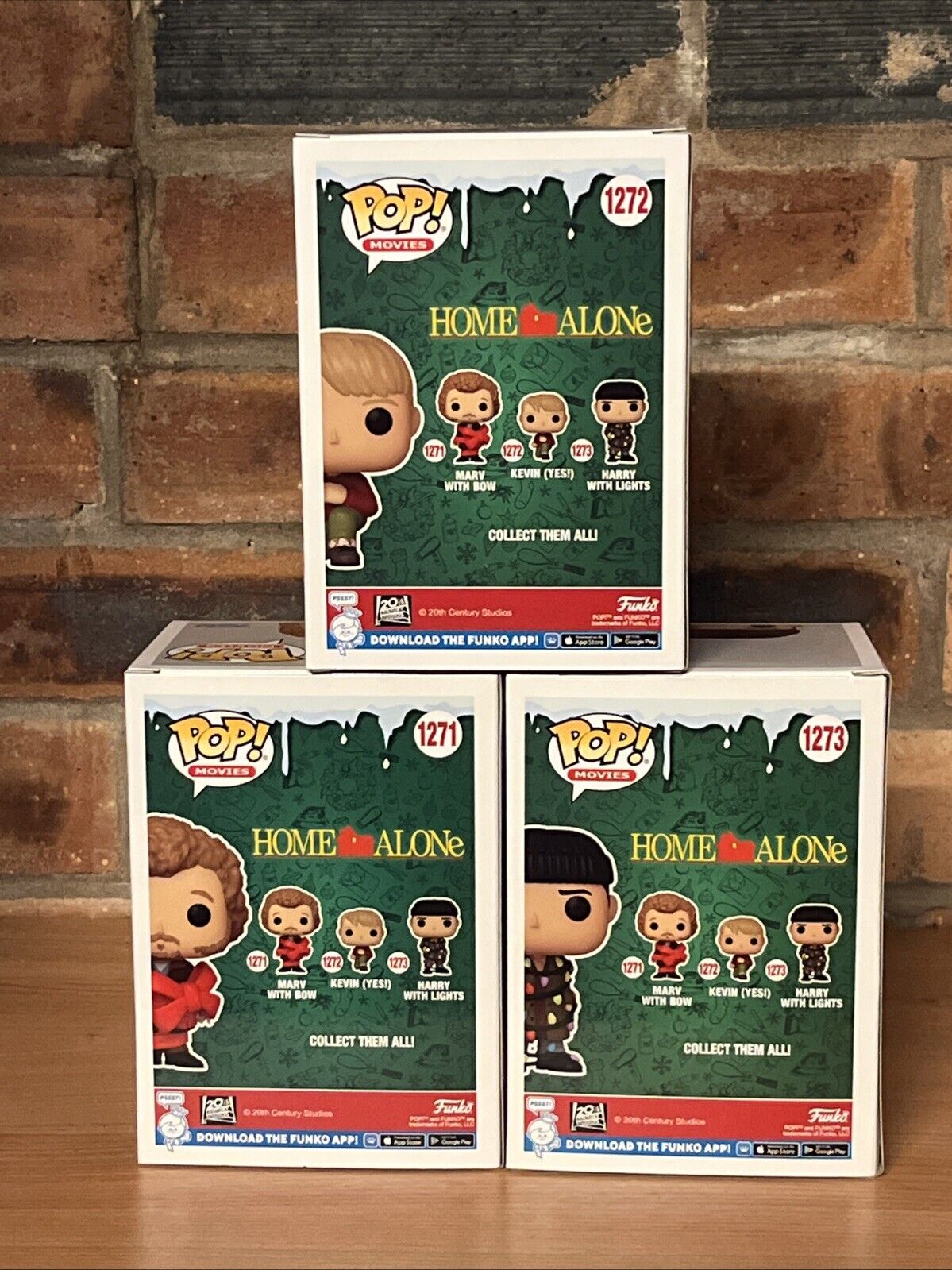 Funko Pop! Home Alone Harry Marv Kevin Yes Bow Lights Vinyl Cult Xmas Set - SOScollectible