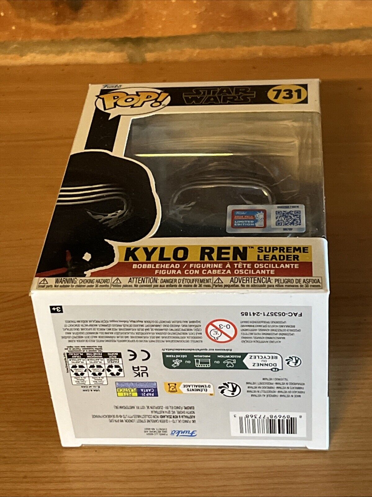 Funko Pop! Star Wars Kylo Ren Official NYCC 2024 Exclusive Gift Comic In Case - SOScollectible