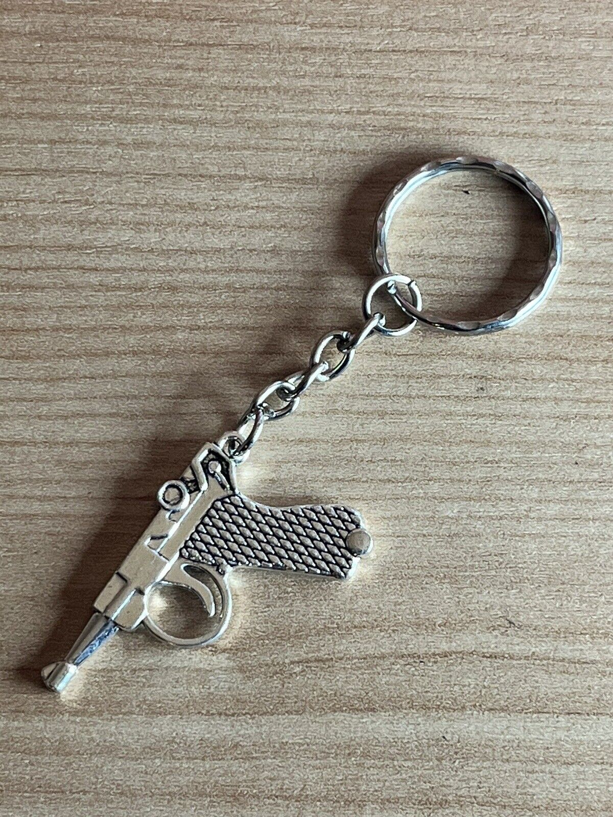 Gun Revolver Keyring Key Ring Handgun Cowboy Gangster 10 To Collect Luger - SOScollectible