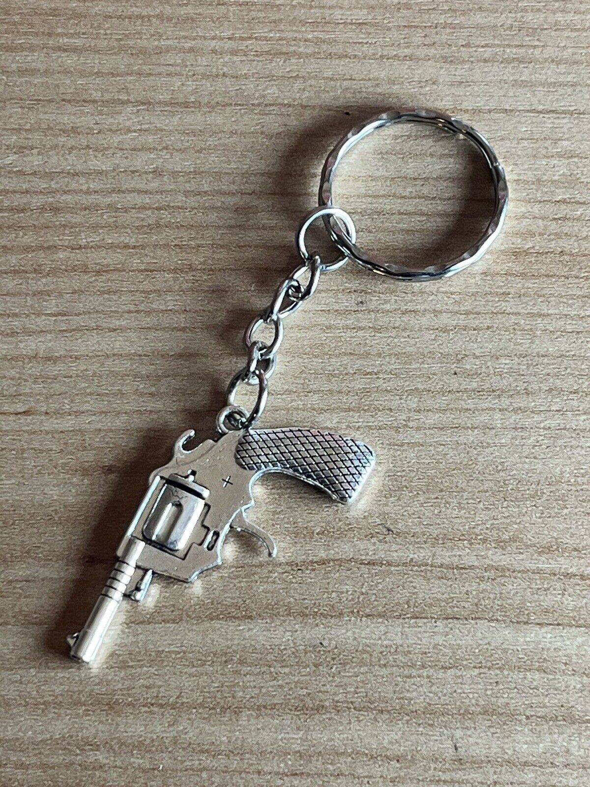 Gun Revolver Keyring Key Ring Handgun Cowboy Gangster 10 To Collect Luger - SOScollectible