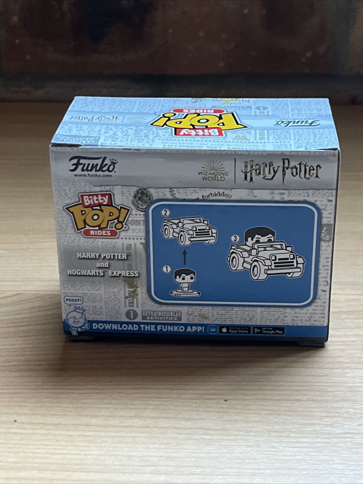 HARRY POTTER AND HOGWARTS EXPRESS Train Funko Bitty Pop! Rides In Stk Now - SOScollectible