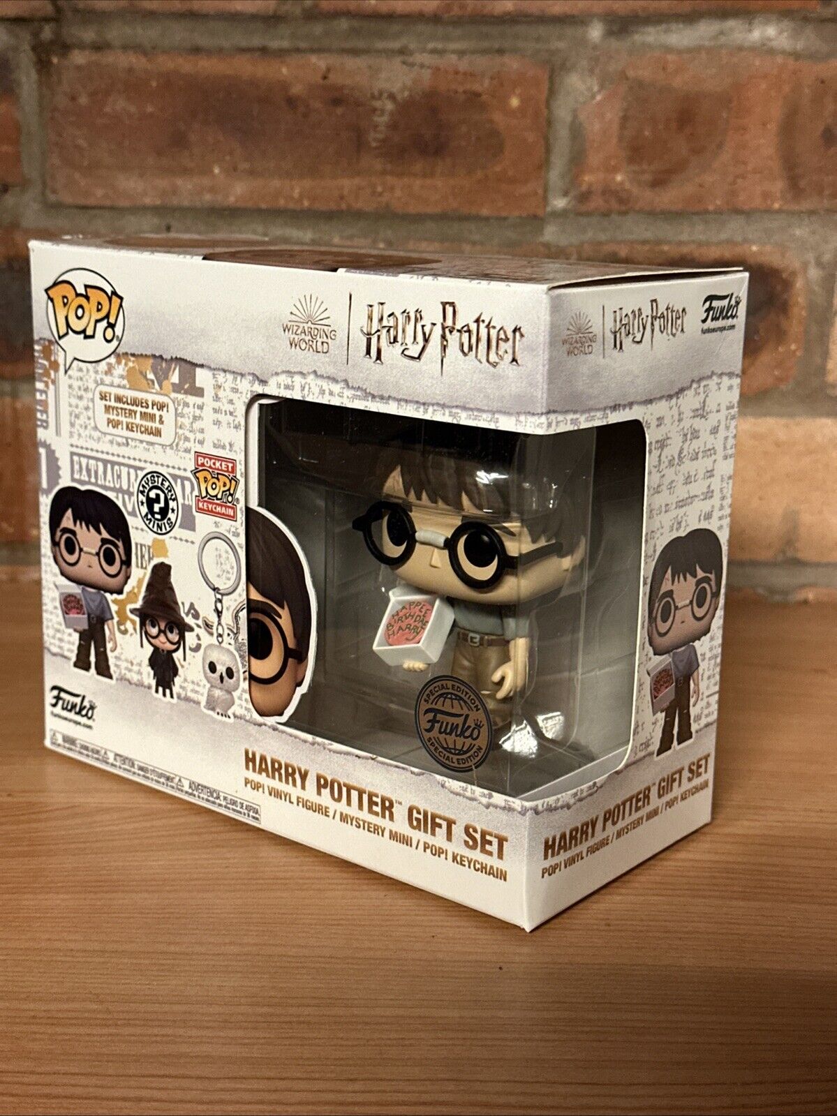 Harry Potter Funko Pop Gift Set Harry Potter Birthday Cake Ltd Ed Mystery Mini - SOScollectible