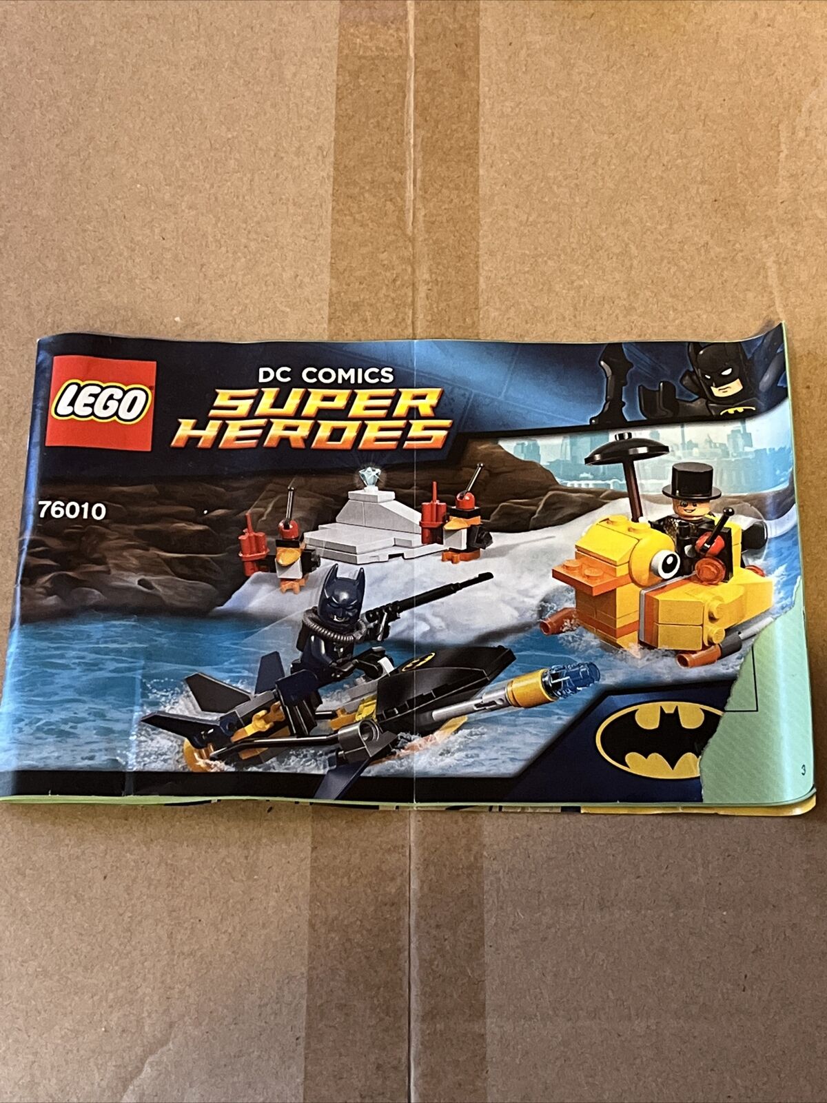 Lego Dc Comics Super Heroes 76010 Batman Penguin Instructions Only Tear In Corne - SOScollectible