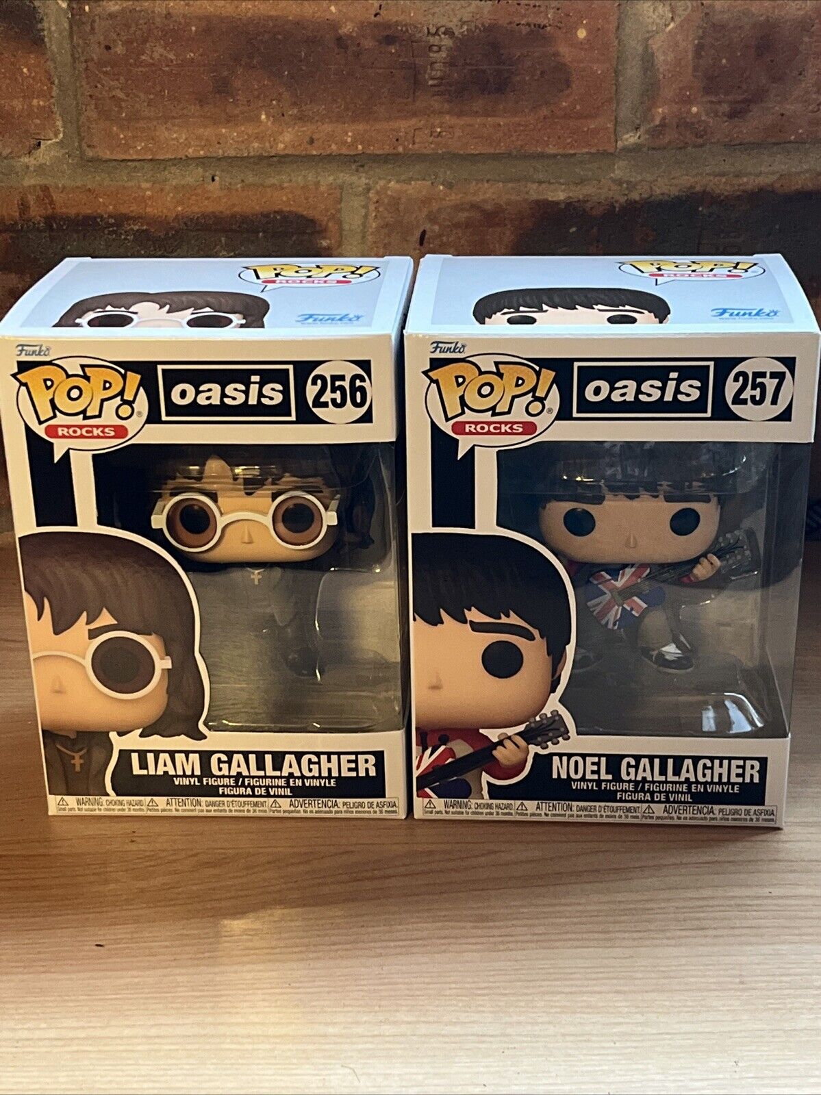 Oasis Liam And Noel Gallagher Funko Pop #256 & #257 Set Guitar In Stk Now Live - SOScollectible