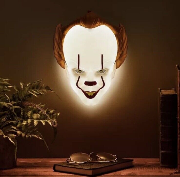 Official IT Pennywise Mask Light, Free Standing Wall Mountable Halloween Gift - SOScollectible