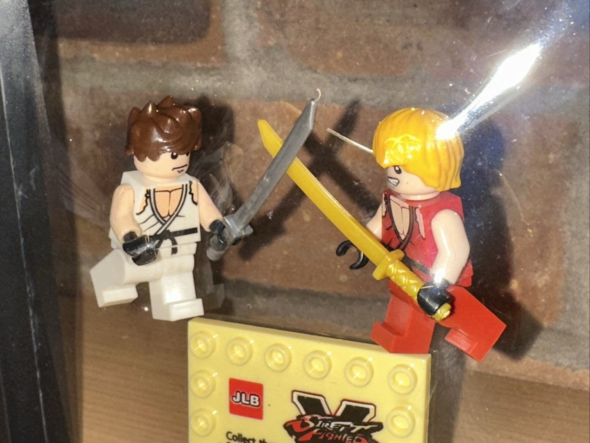 Brick Mini Figure Display Case & 2 Figures Streetfighter Ken Vs Ryu FIGHT3