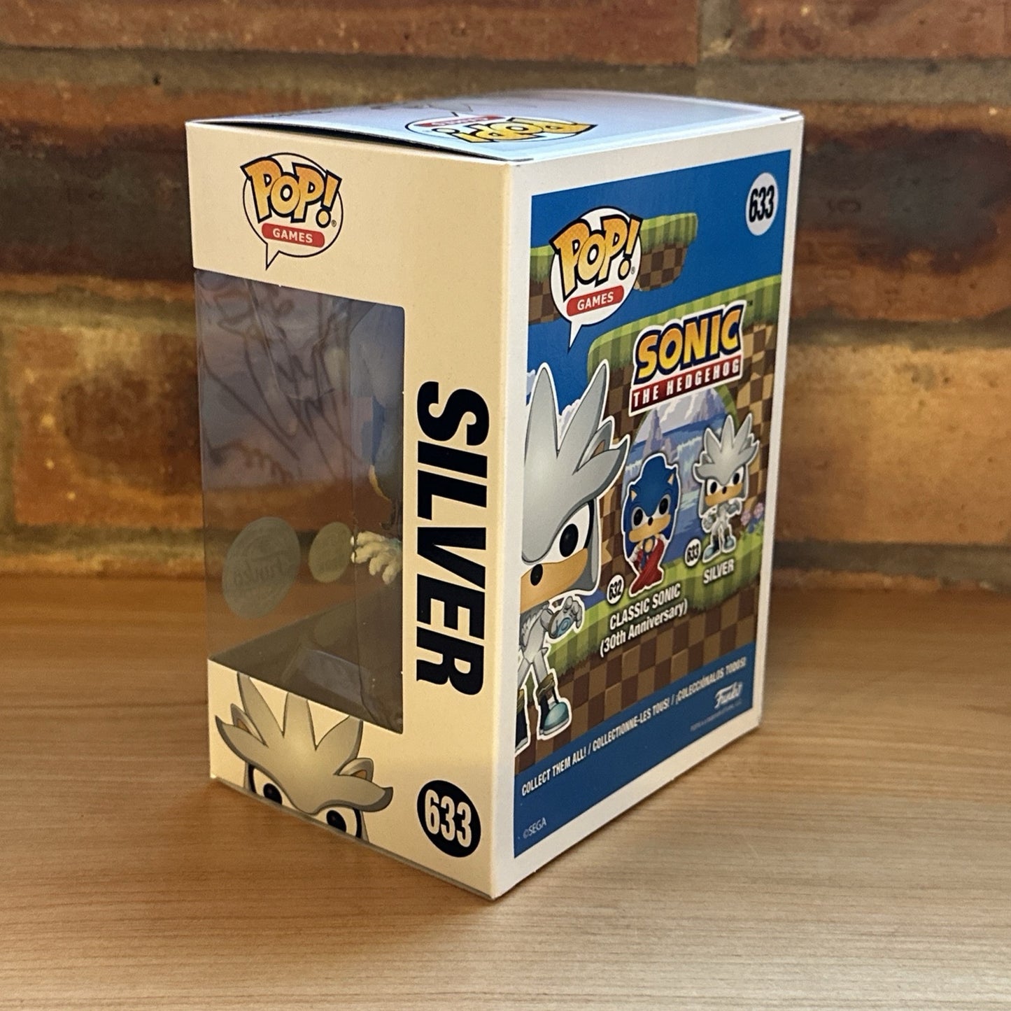 Sonic the Hedgehog - Silver - #633 - GLOW GITD Special Edition - Funko Pop!