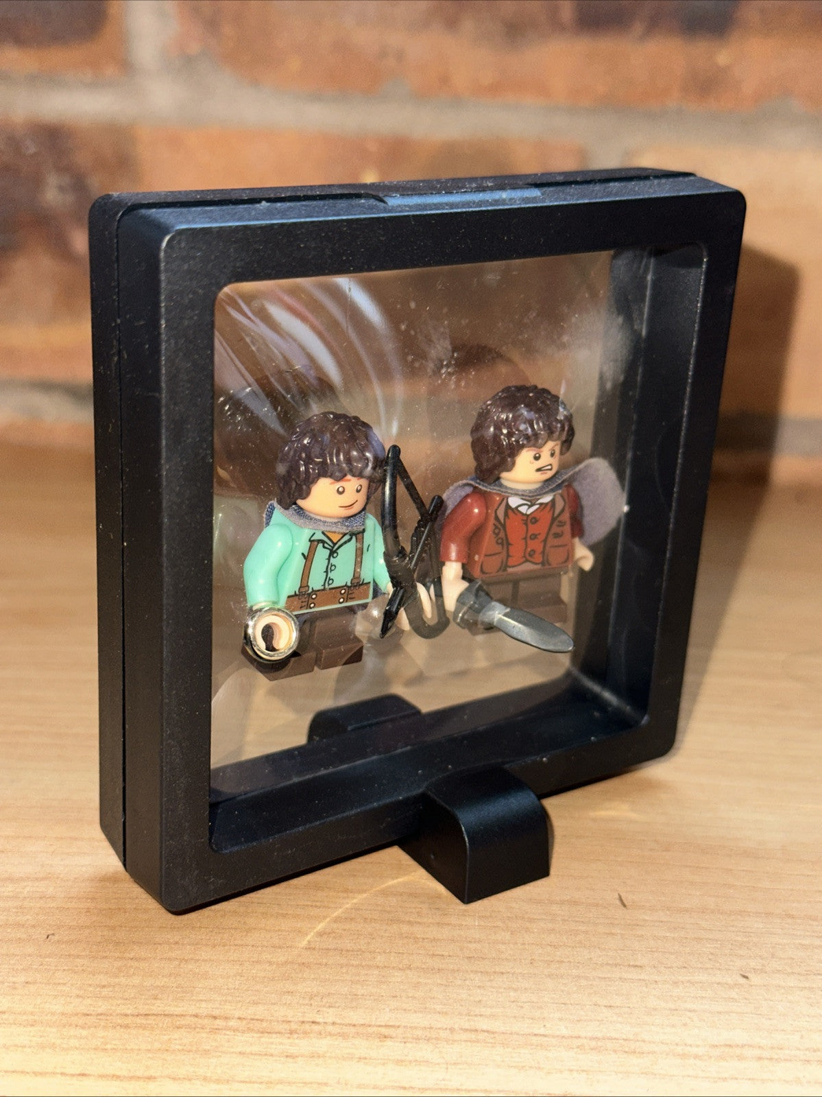Brick Mini Figure Display Case With 2 Frodo S  Lord Of The Rings LOTR Battle1