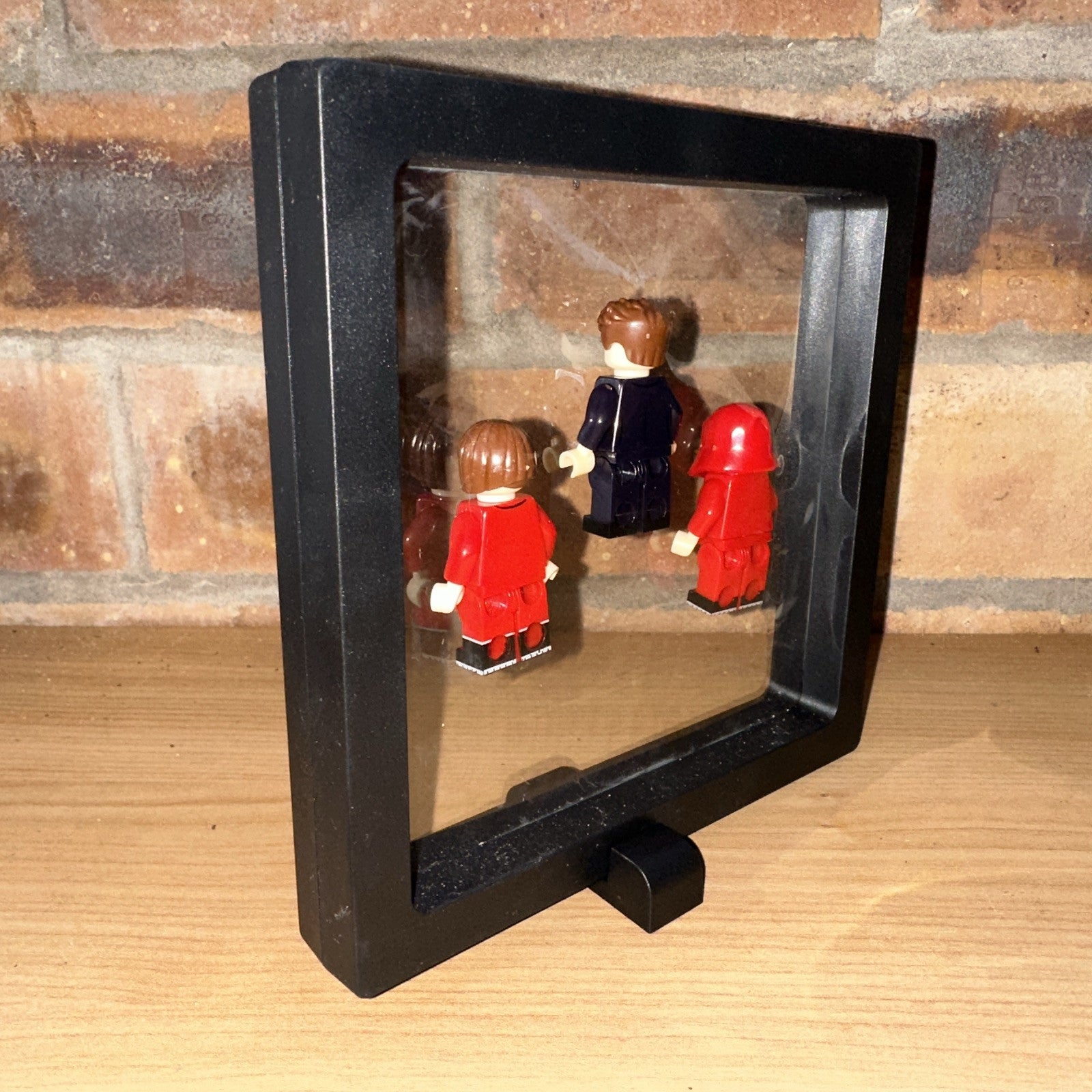 Brick Mini Figure Display Case & 3 Figures ‘ Money Heist ‘ The Professor Tokyo
