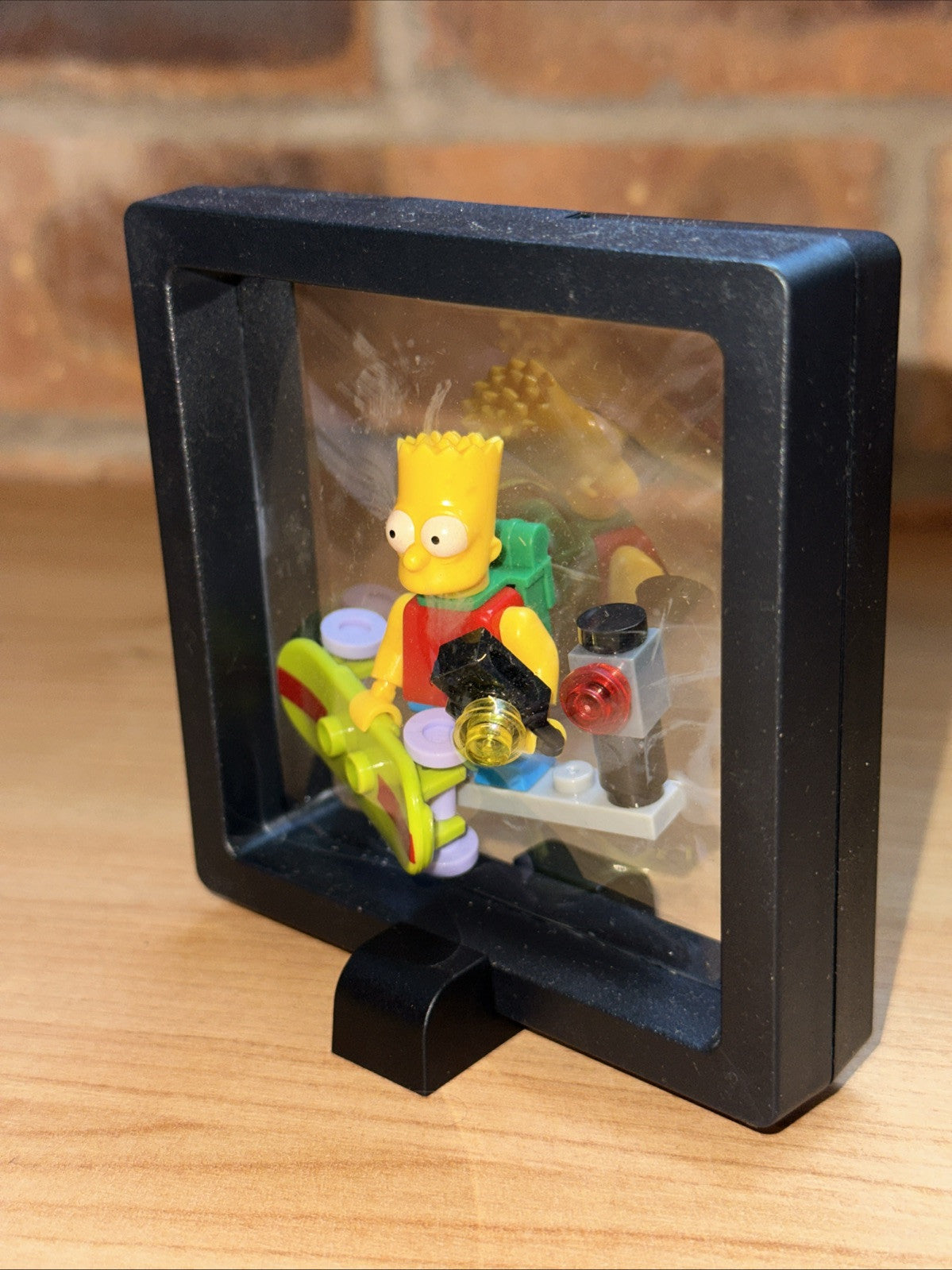 Brick Mini Figure Display Case The Simpsons With Bart Skateboarding Scene