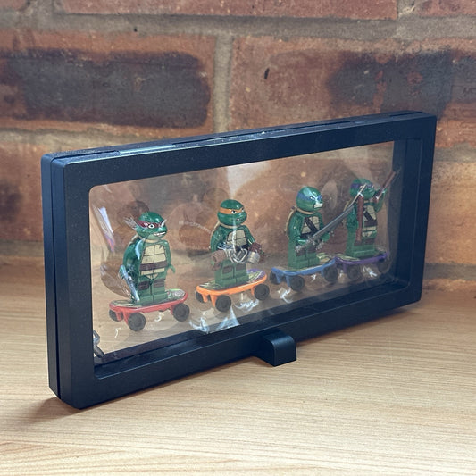 Brick Mini Figure Display Case & 4 Figures TMNT Ninja Turtles ‘ Battle Ready ‘