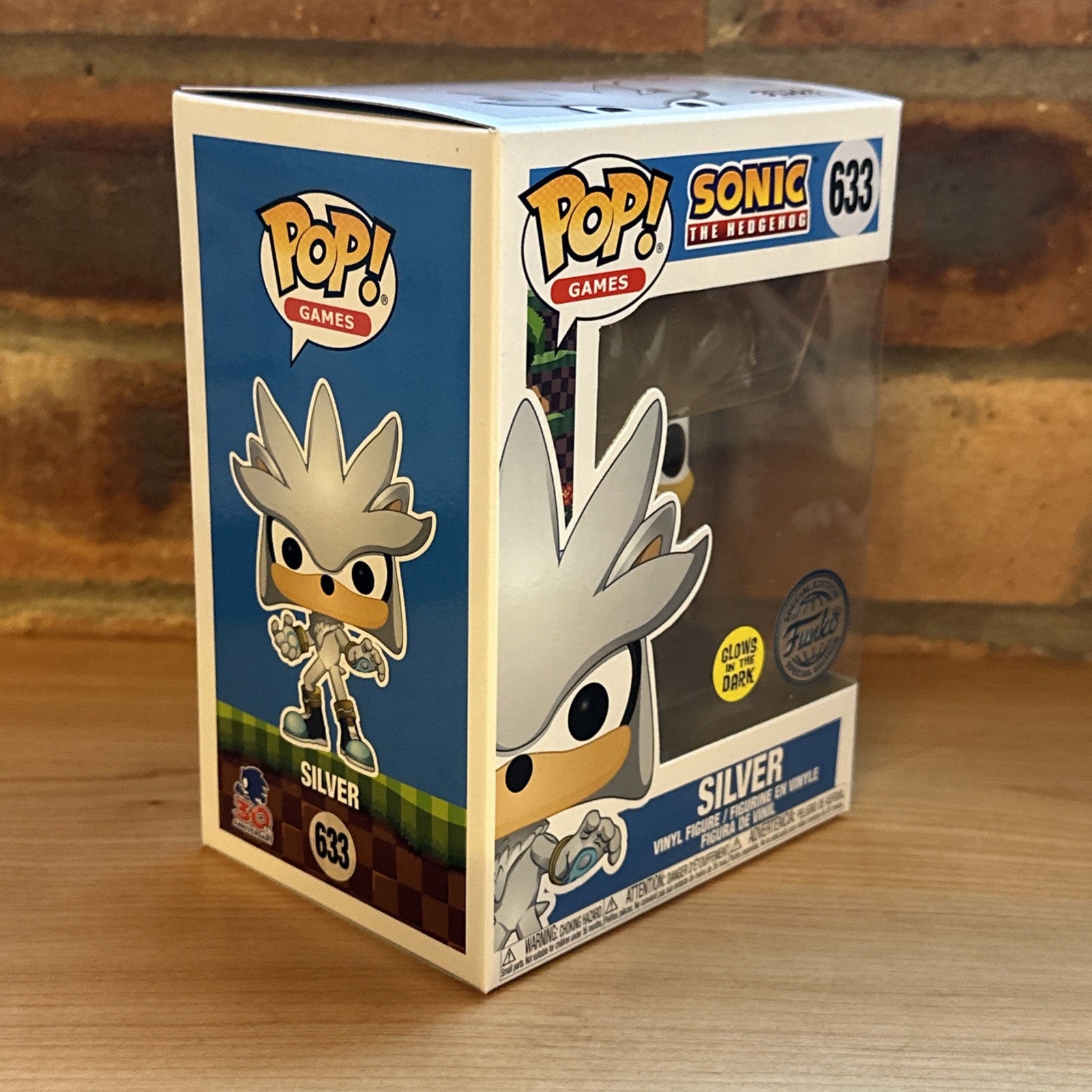 Sonic the Hedgehog - Silver - #633 - GLOW GITD Special Edition - Funko Pop!