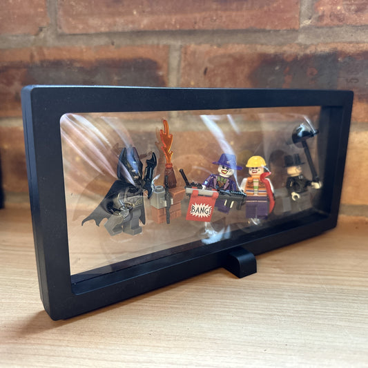 Brick Mini Figure Batman Display Case & 4 Figures Batman Vs Joker & Penguin