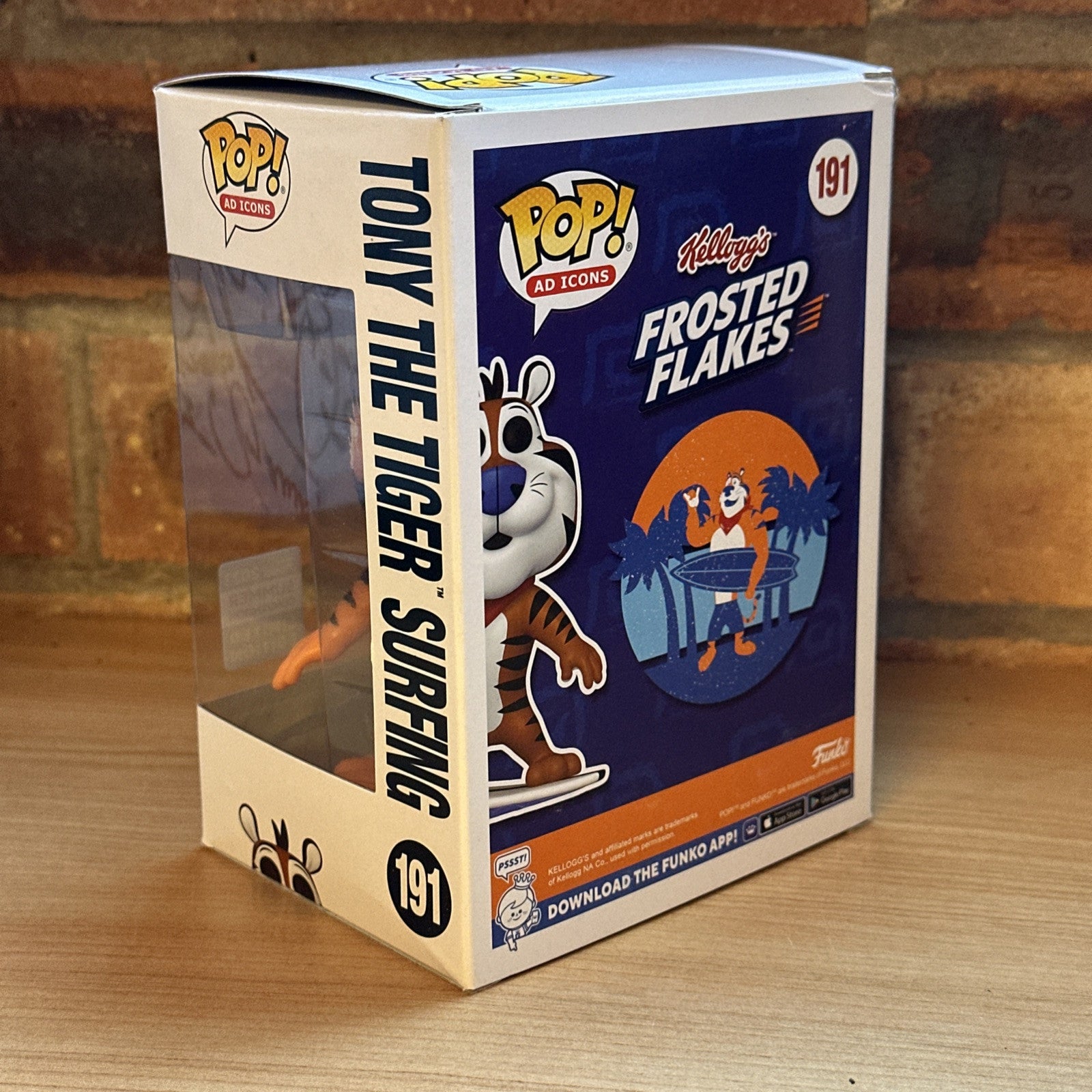 SDCC 2023 EXCLUSIVE STICKER FUNKO POP SURFING TONY THE TIGER KELLOGG'S Con Exc