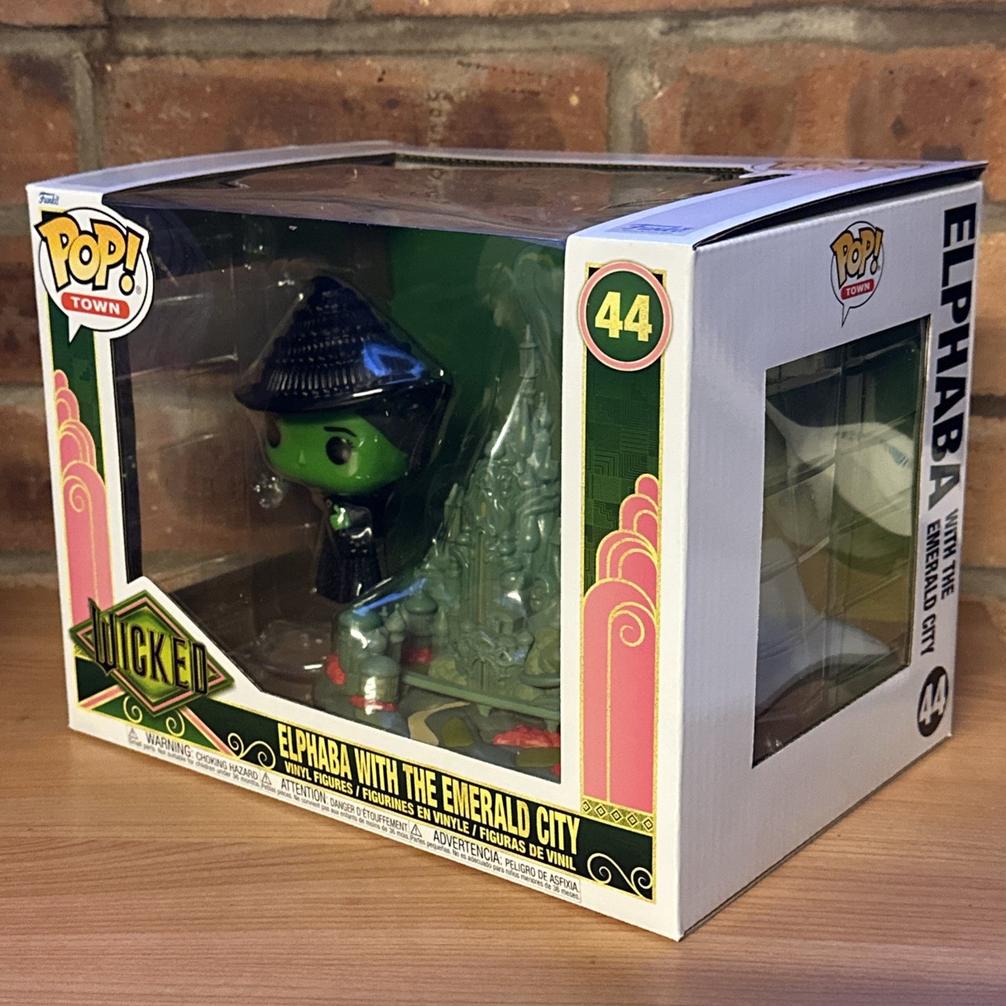 Funko Pop! Town: Wicked - Elphaba with The Emerald City # 44 In Stk NOW