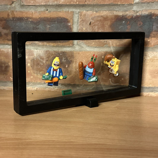Brick Mini Figure Display Case & 3 Figures SpongeBob & Mr Krabs Food Fight