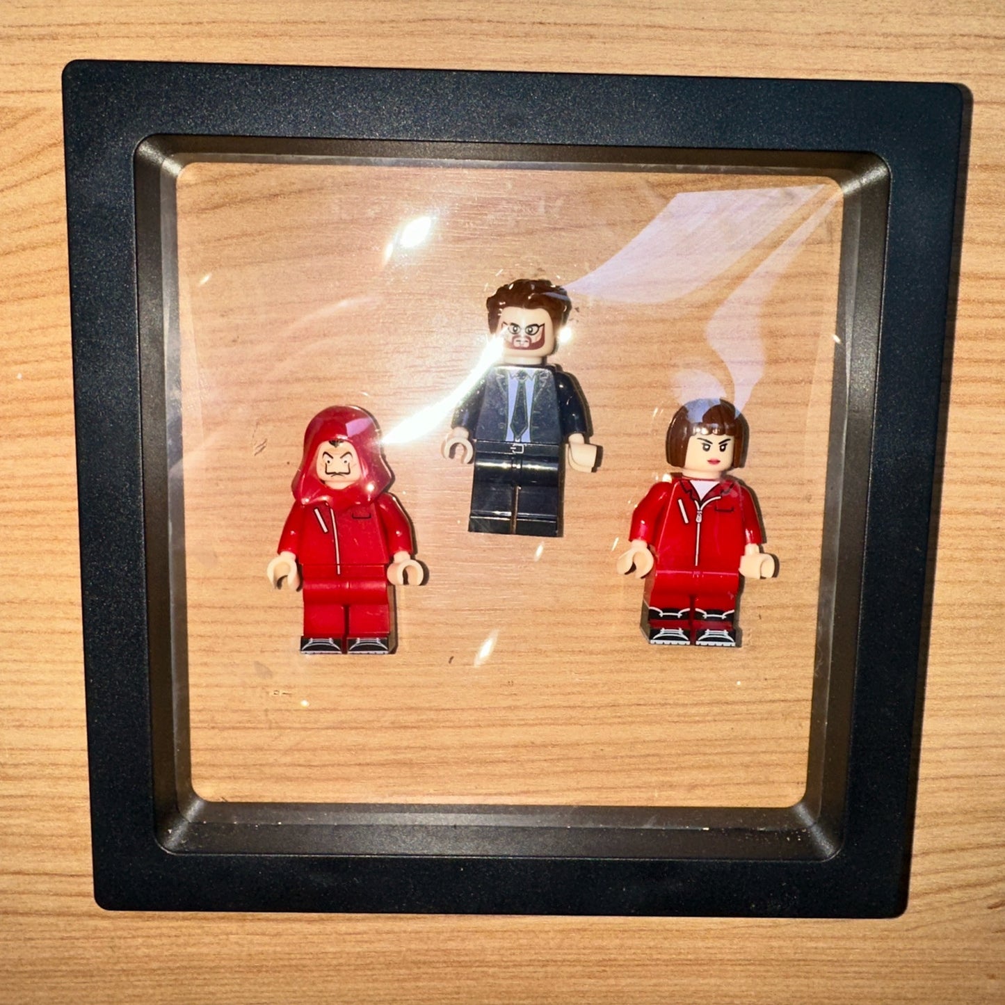 Brick Mini Figure Display Case & 3 Figures ‘ Money Heist ‘ The Professor Tokyo