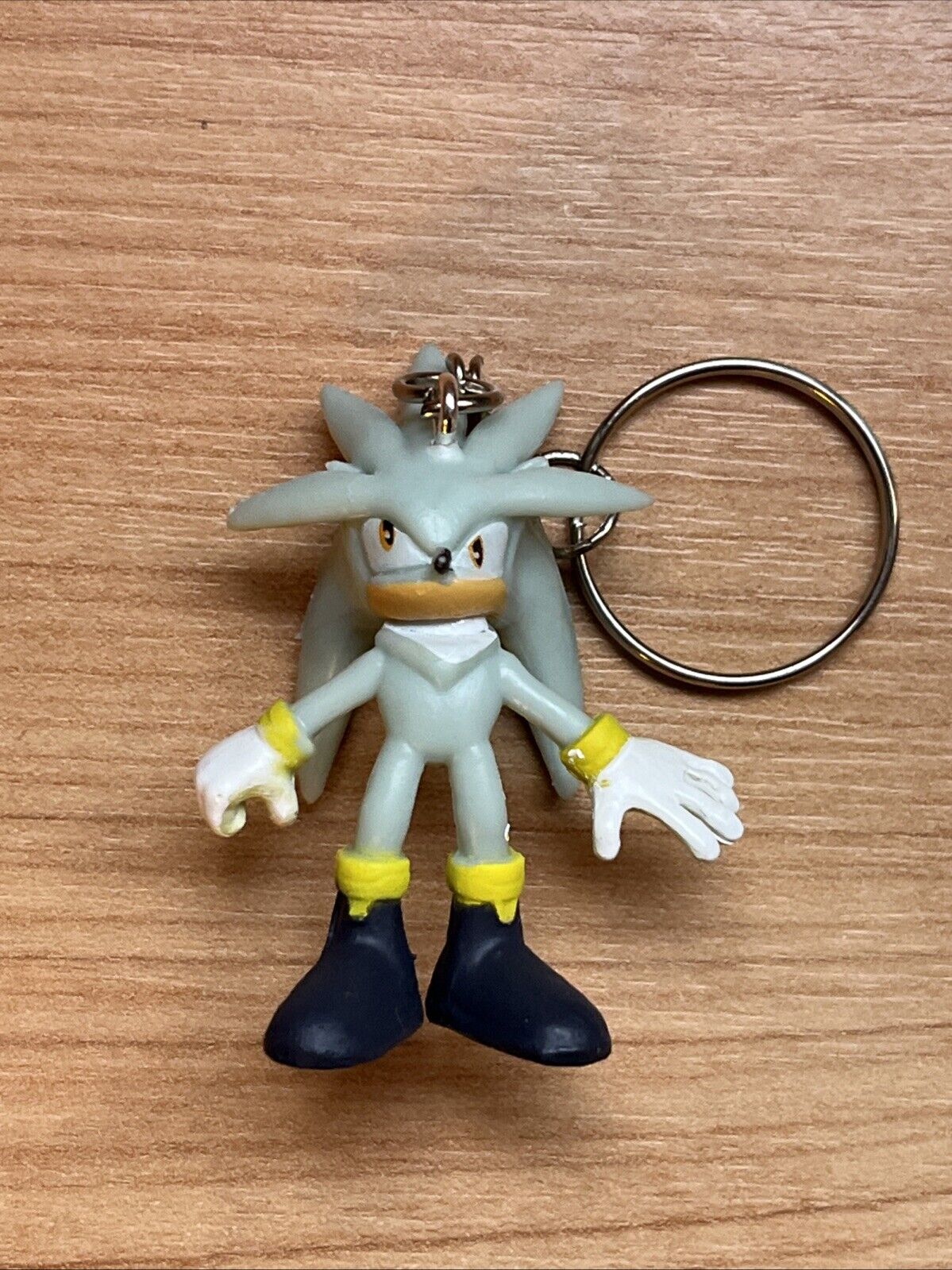 Sonic The Hedgehog - SILVER SONIC Key Keychain Sega Gaming Key Ring gift bag - SOScollectible