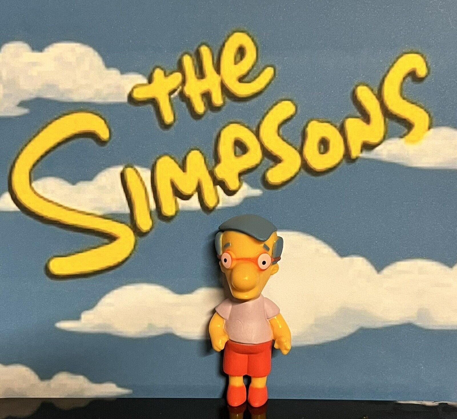 The Simpsons Greetings From Springfield Millhouse Van Hooten Collectible Fig 6cm - SOScollectible