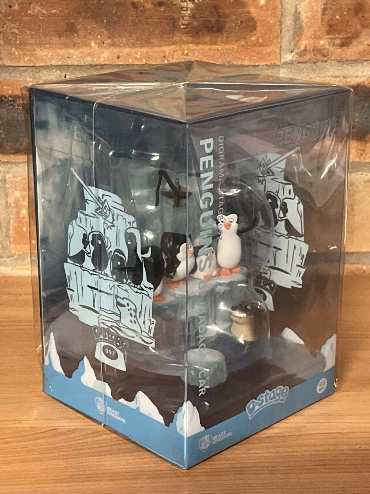 WB Beast Kingdom - Penguins of Madagascar DS - 097 Diorama Stage 6" Statue - SOScollectible