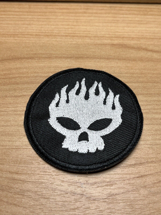 White skull Sew or Iron On Patch, clothes Applique Rock Roll - SOScollectible